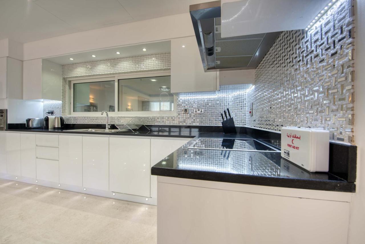 Apartamento Maison Privee - Spacious Apt On Palm Jumeirah W Sea Views And Premium Facilities Access Dubái Exterior foto
